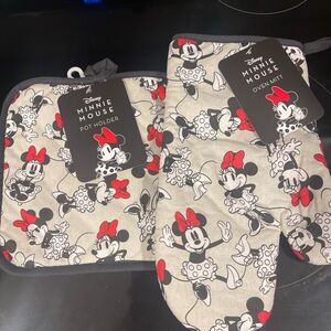 Minnie Mouse Pot Set